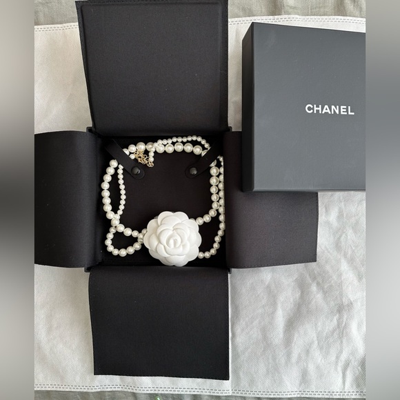 CHANEL Accessories - Bundle for 4 necklace, 2 brooch boxes